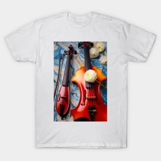 Pocket Violin With Baroque Violine And Flowers T-Shirt